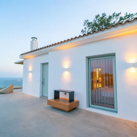 Zoe's Holiday home